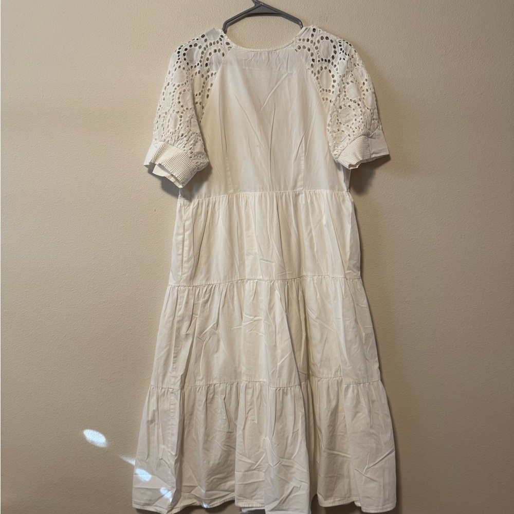 5/$55 !! π₯ Skies Are Blue Cream Button-Down Midi Dress - Picture 3 of 3